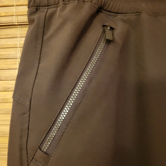 Old Navy High-Waisted All-Seasons StretchTech Slouchy Taper Cargo Pants XXL - Picture 3 of 13